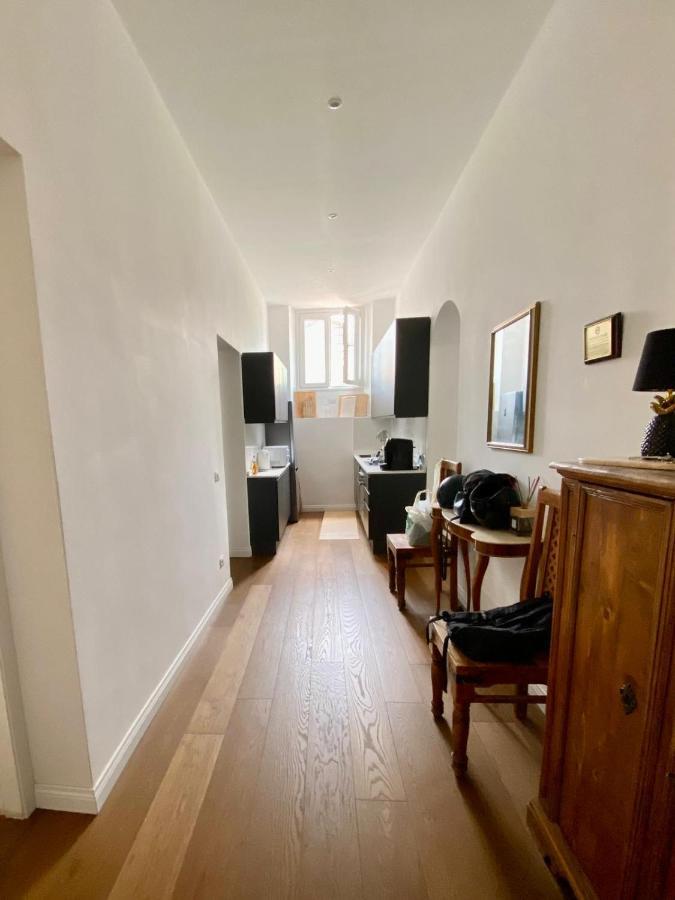 Appartement Sole In The Center Of